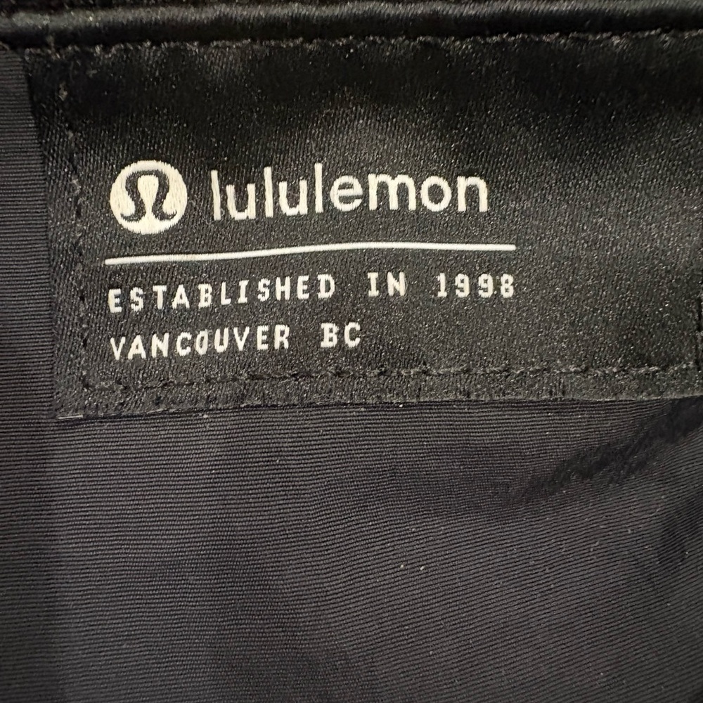 Lululemon athletica Black Waist Pack. Convenient outdoor shopping unisex - Picture 6 of 15